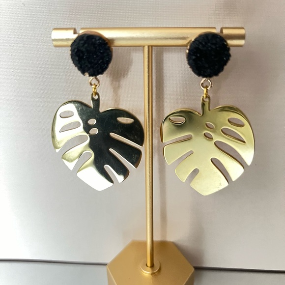 Elegant Gold Monstera Leaf Dangle Earrings - Trendy Boho Chic Leaf Earrings - Picture 8 of 16
